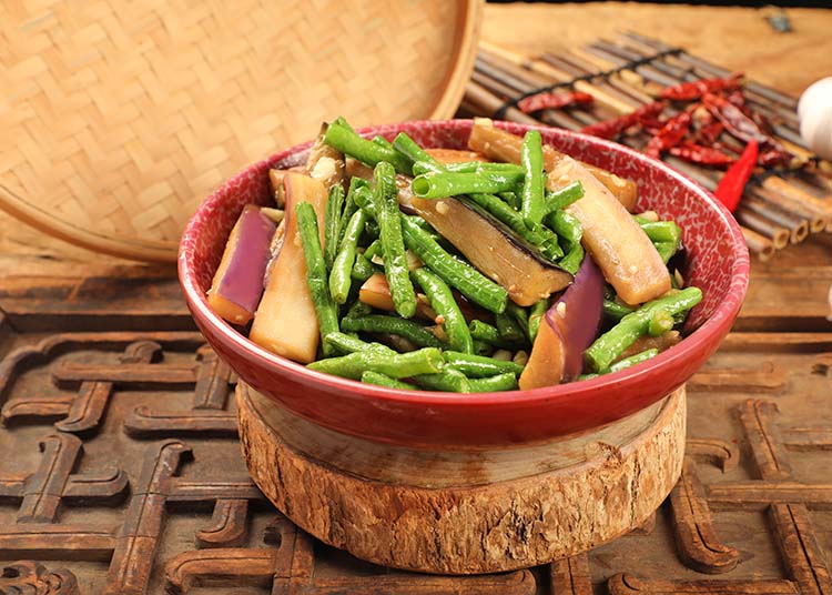 长豆角煨紫茄
